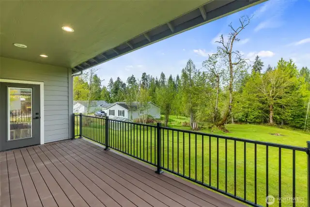Covered Deck w/ elevated views