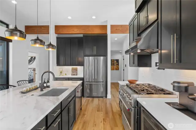 Chefs kitchen great for entertaining.
