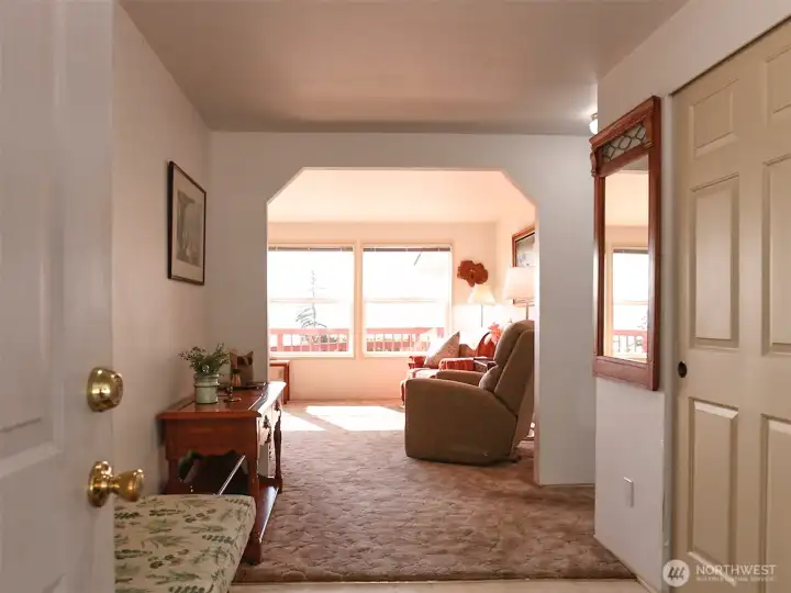 Entry/Foyer