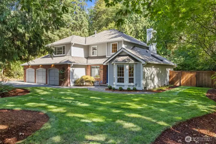 Exquisite 4BR home in Remington is on a shy acre, and also features an office, formals, family room, and nearly 800sf in the 3-car garage.