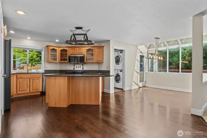 Island kitchen and so much counter and cabinet space