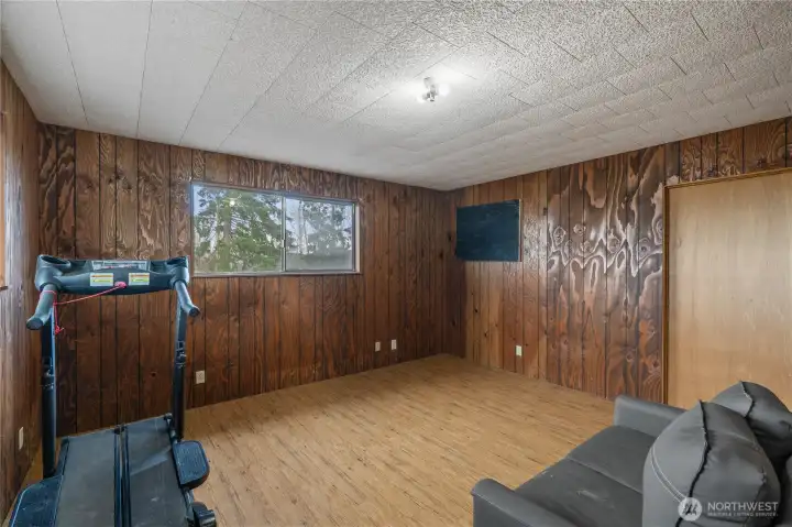 Upstairs 6th Bedroom