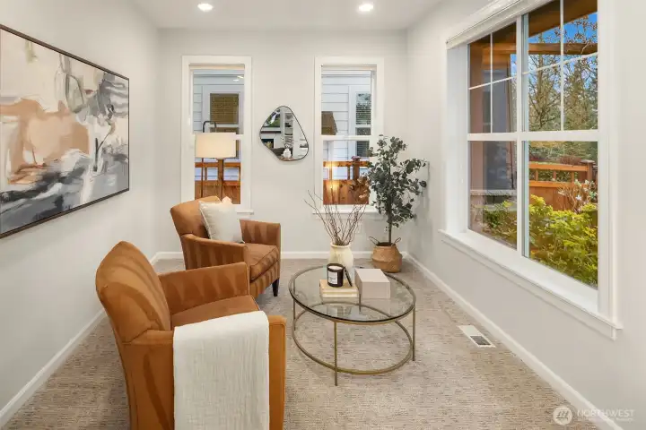 Main level 2nd office/snug room/playroom/Craft room.