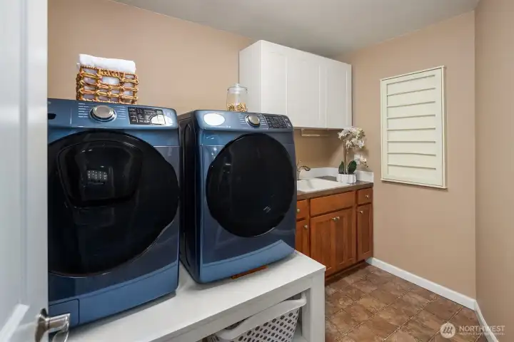 Upper level laundry room