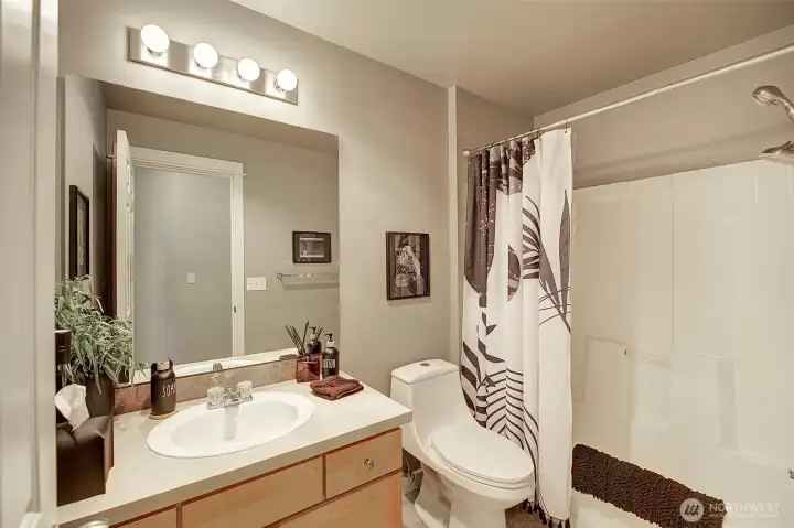 Main Bathroom.