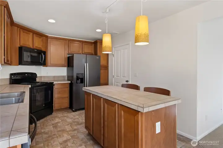 Nice island for prep work and small meals.