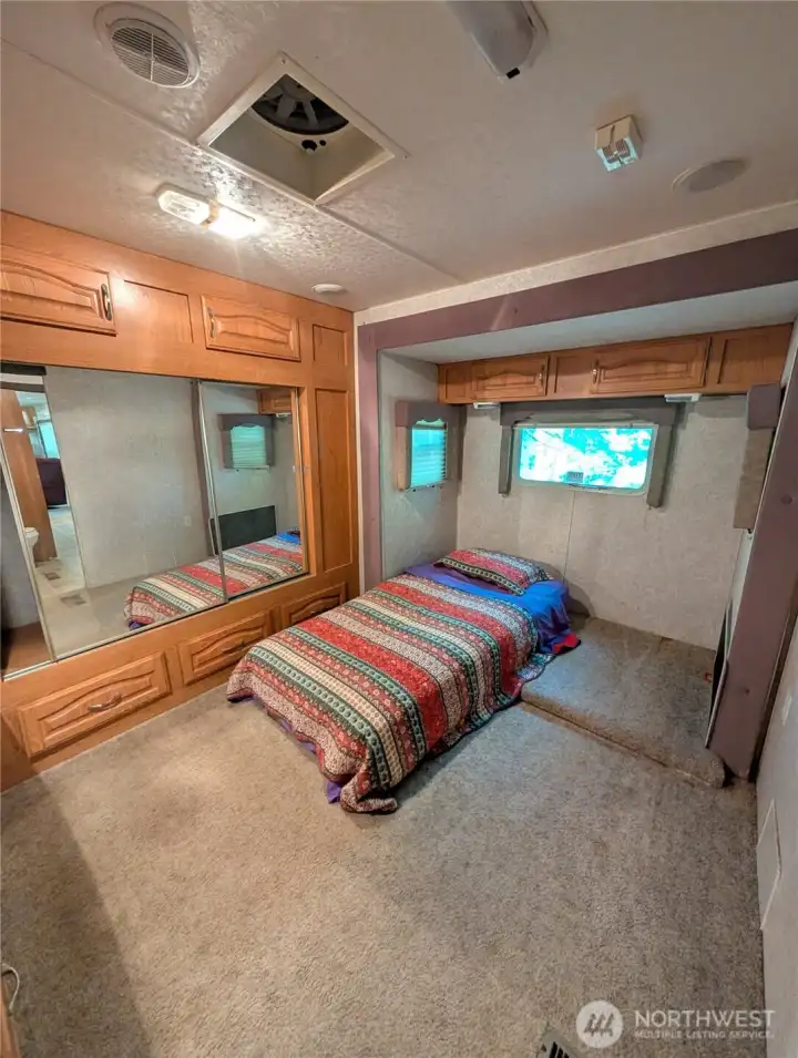 Main Bedroom, with big closet.