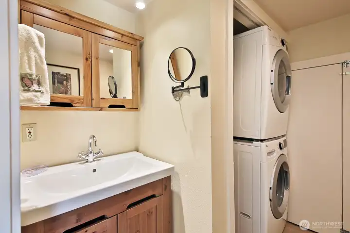 3/4 bath on lower level and laundry 3/4 bath on lower level and laundry