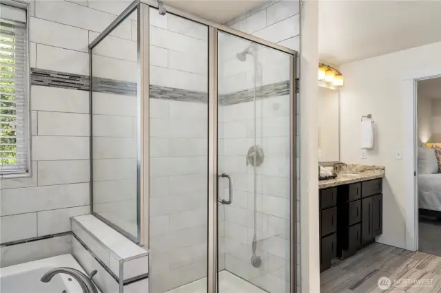 Primary Large Shower