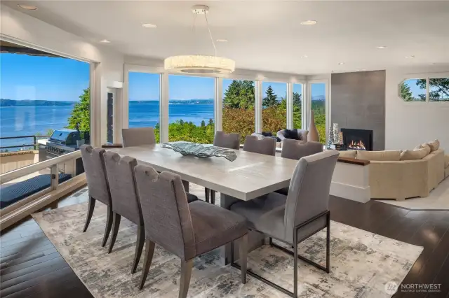 The dining area off the kitchen is a great place to enjoy your family or guests