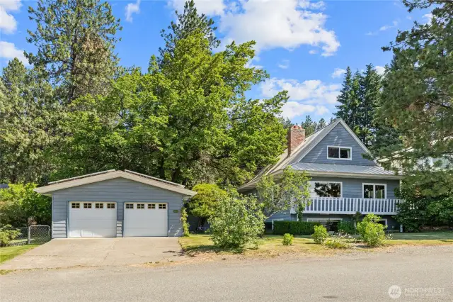 Immaculately maintained home overlooking the charming town of Cle Elum.