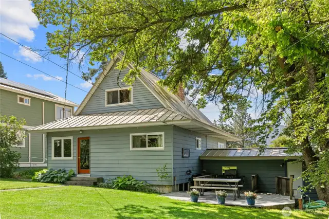 Rear of the home.