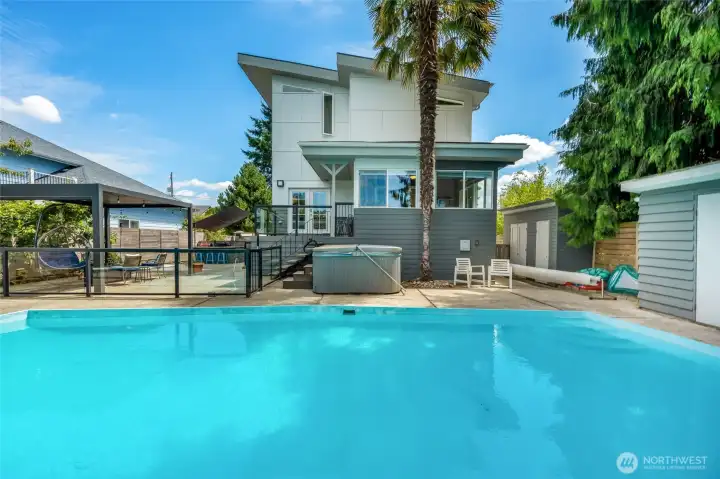 Heated Salt Water Pool and Salt Water Hot tub require minimal upkeep and are perfect for entertaining.