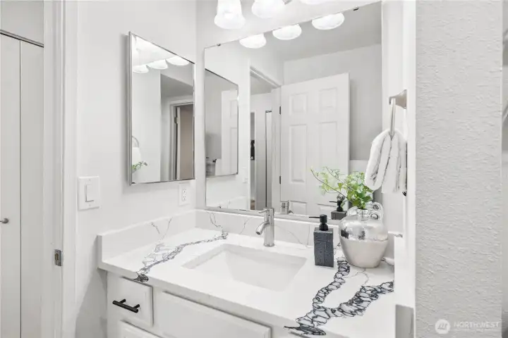 Full bath with quartz counters