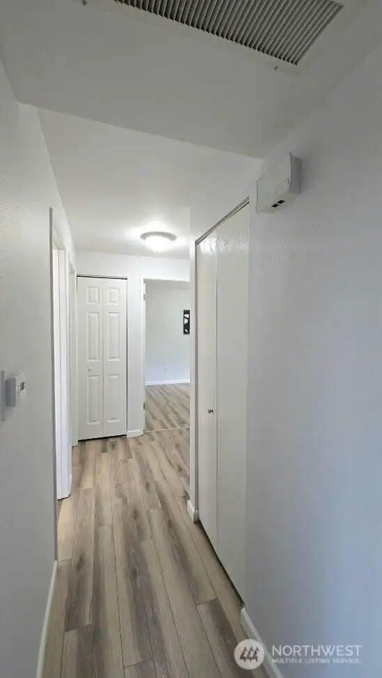 Hallway to the bedrooms