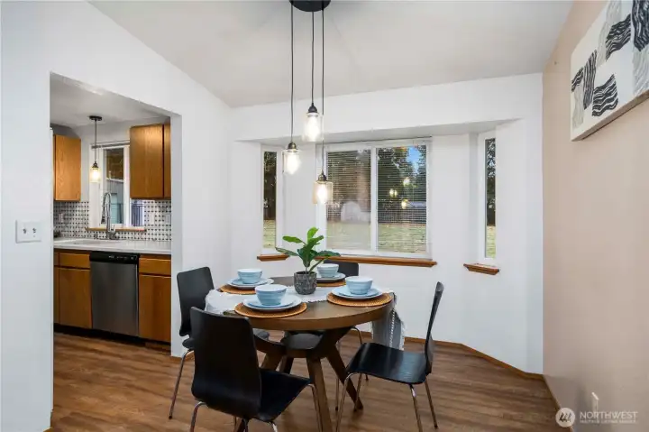 Dining flows into the kitchen!
