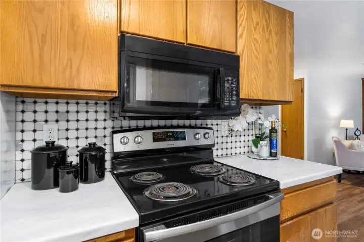 All appliances stay!