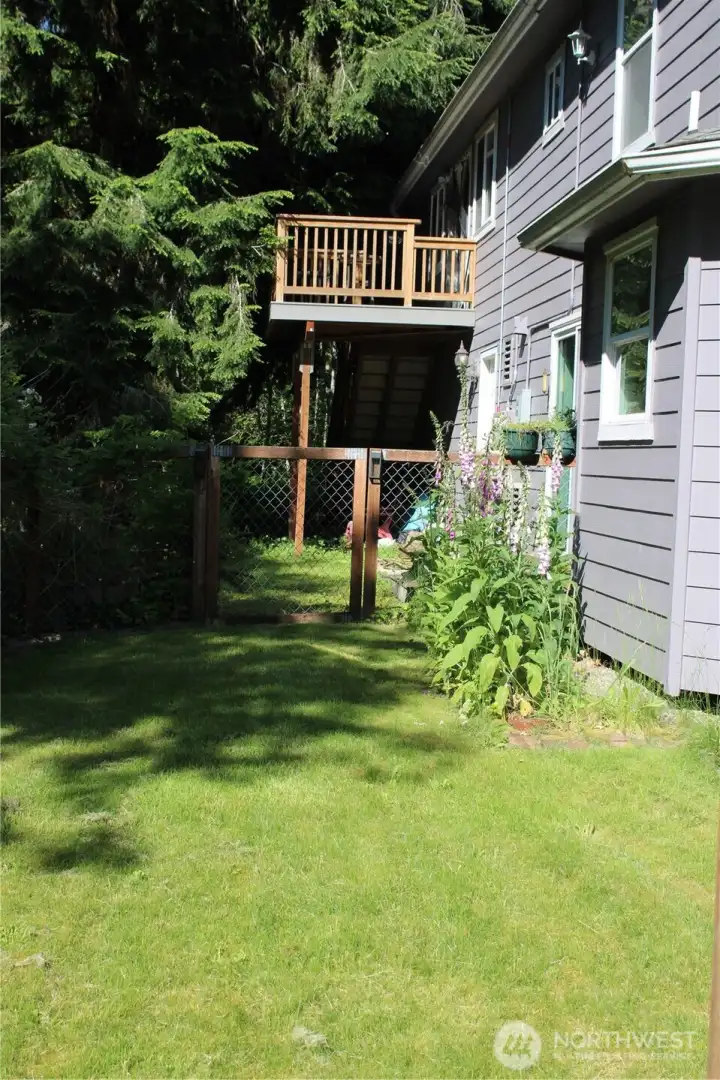 Back Entry and Upper Deck