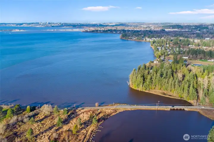 Drayton Rd & California Creek are walking distance from parcels