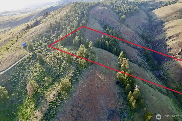 Boundary lines are approximate.  Please see property map for exact boundaries.