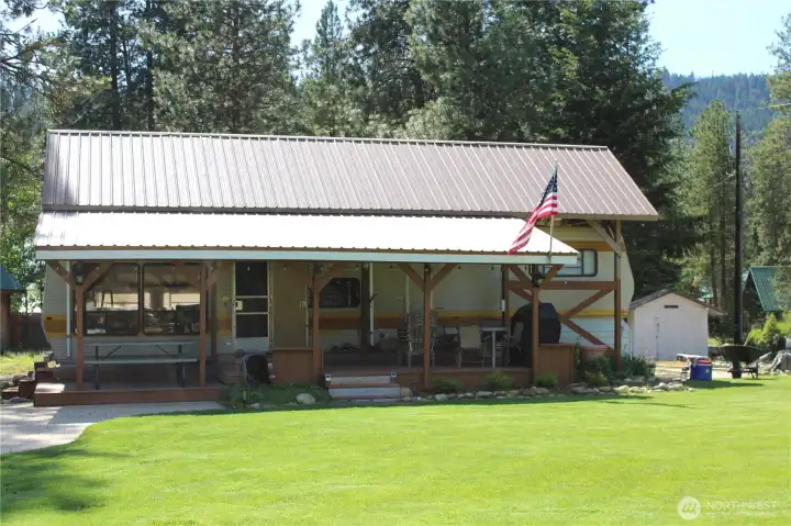 Guest Trailer with newer hot water, heater, an frigerator also has air conditioning