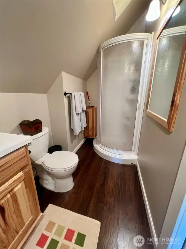 3/4 bath..small but very functional!