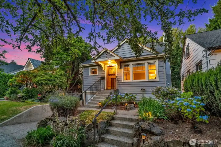 Bryant is known for its enchanting mix of 1920s–1930s Craftsman bungalows and Tudor Revivals, followed by 1940s–1950s Cape Cods and ramblers.