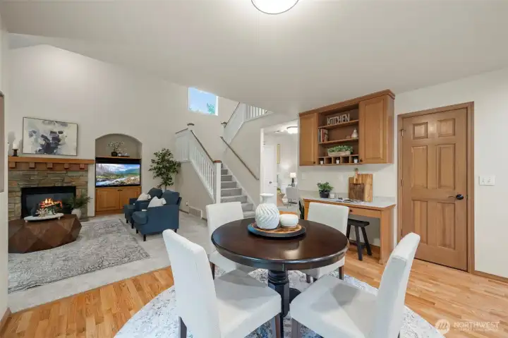 Casual Dining Area near Kitchen and Family Room