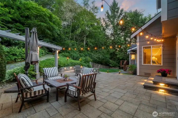 Casual Evening for Relaxing Outside or Entertaining