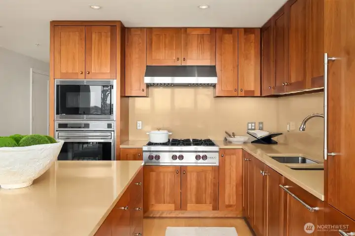 Premium Sub-Zero and Wolf appliances. Premium Sub-Zero and Wolf appliances.