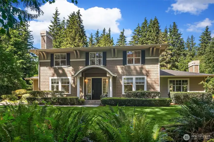 Wonderful use of color, texture and siding makes this a stunning home. A great East Coast meets Pacific Northwest. Wonderful use of color, texture and siding makes this a stunning home. A great East Coast meets Pacific Northwest.