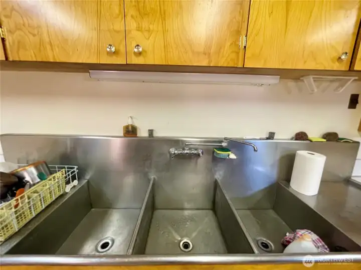 commercial size sinks.