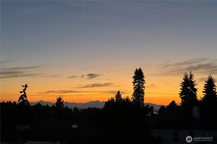 Incredible sunsets that fill the sky!