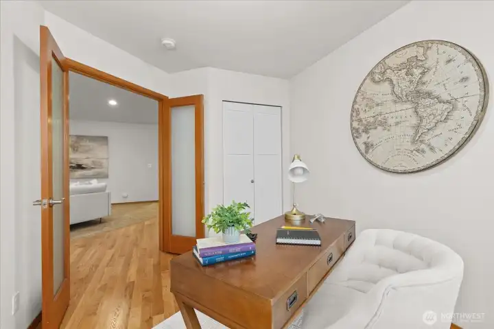 Great Den/office space w/ french doors and a closet. Great for a 4th bedroom option!