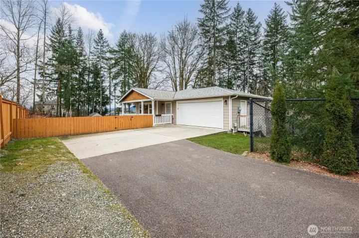 House exterior and driveway.
