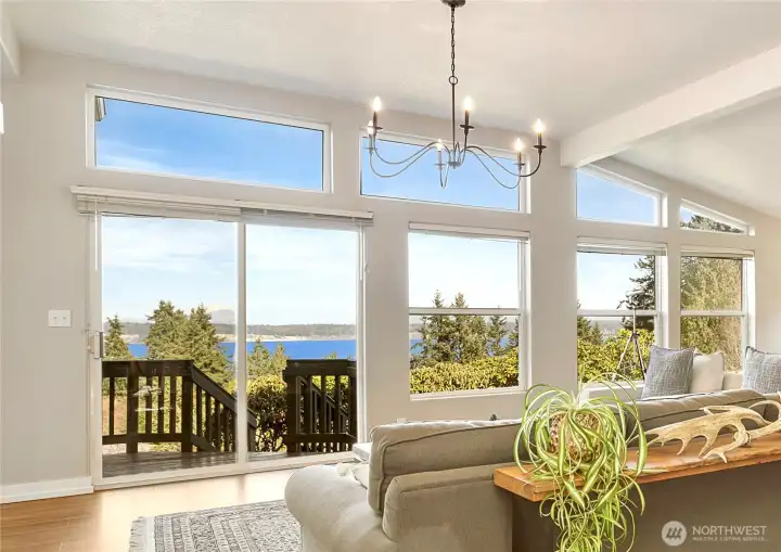 Vaulted Ceilings!