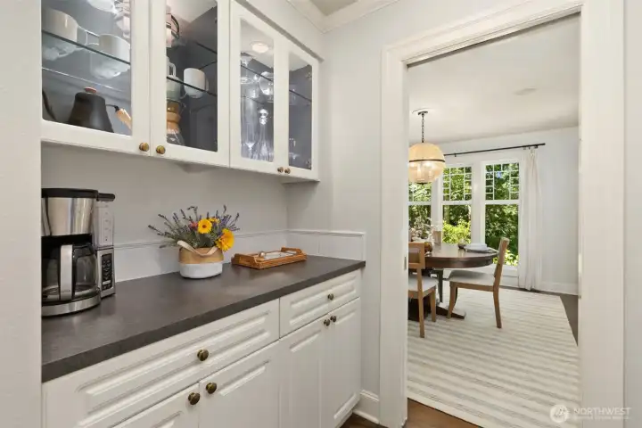 Pass through pantry to the formal living room
