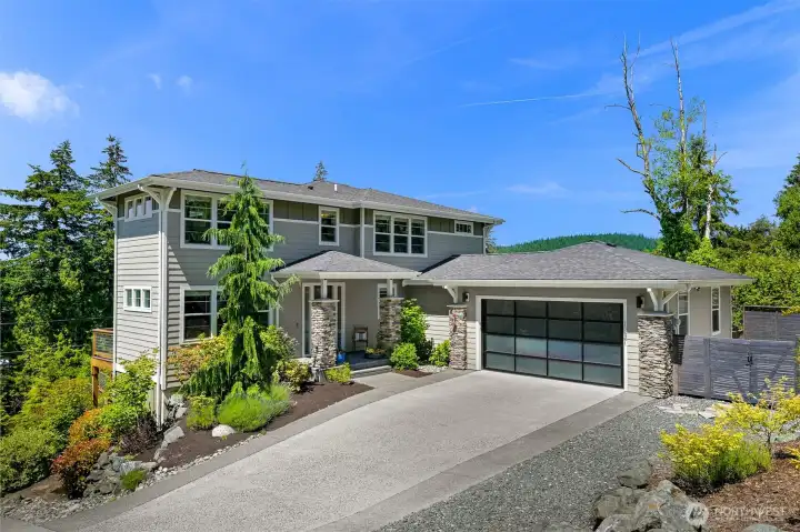 Proudly presenting 1221 34th Street