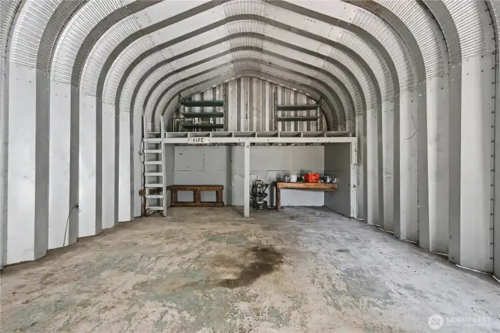 Garage / Shop