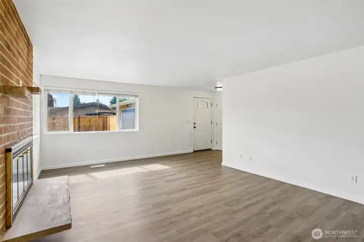 Good size living room Good size living room