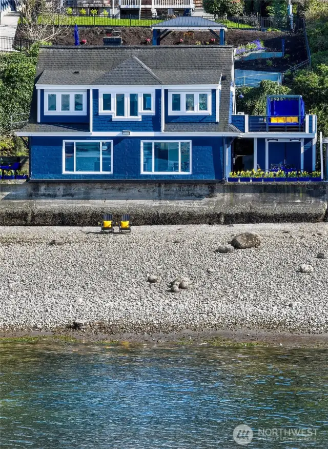 Bold against the shoreline and kissed by the tide, the Beach Cottage stands as a celebration of coastal life—where every room opens to sea, every color nods to the sky, and every moment feels deeply, delightfully alive.