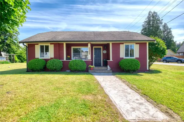Welcome to 2123 Roosevelt Way!