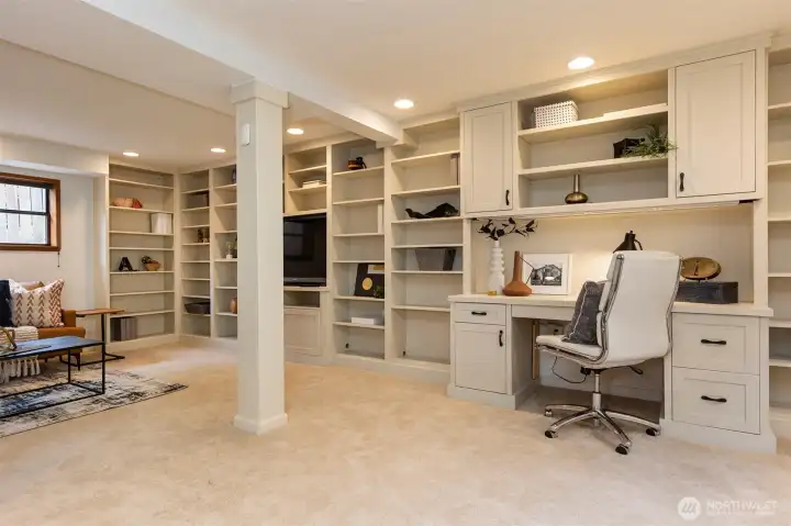 Great office space already built in.