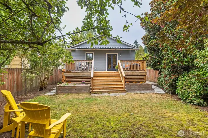 Large yard with privacy.