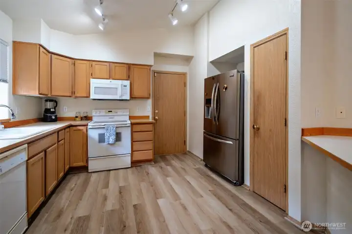 Another view of the kitchen