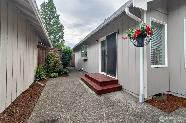 Side patio area
