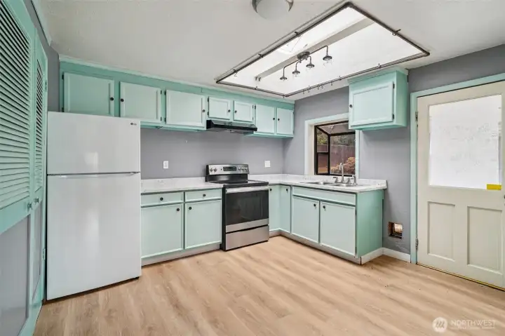 Modern appliances and plenty of cabinet space