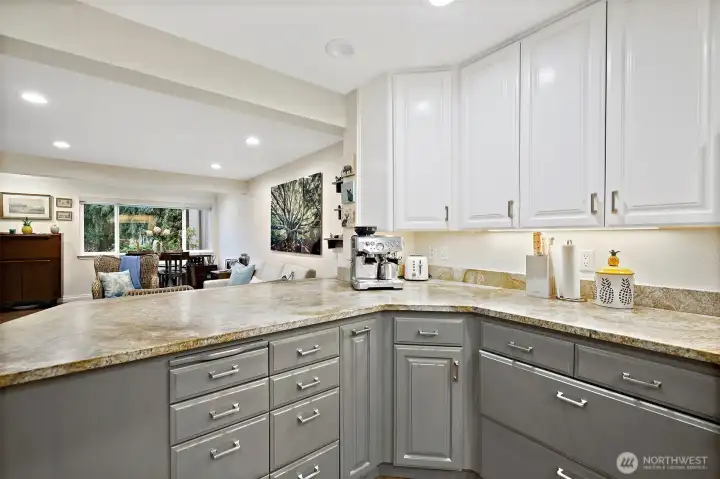 Sitting Area at Counter