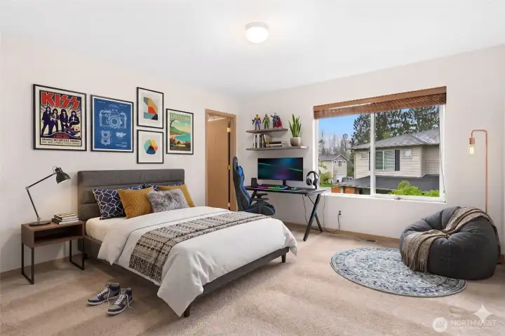 4th Bedroom with walk in closet. Virtually staged
