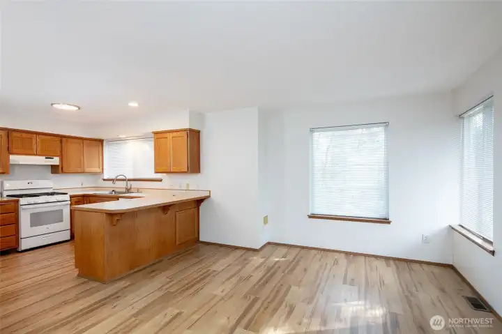 Nice floors, big windows, happy tenants!